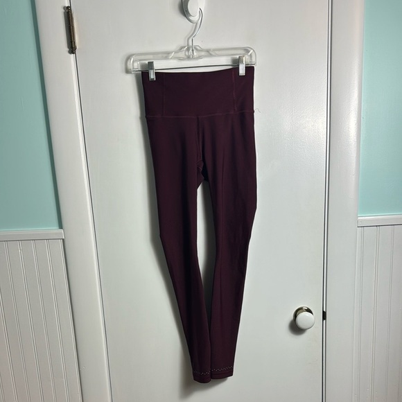 Lululemon Zoned In Tight 27" Cassis Burgundy Size 6 - Picture 3 of 16